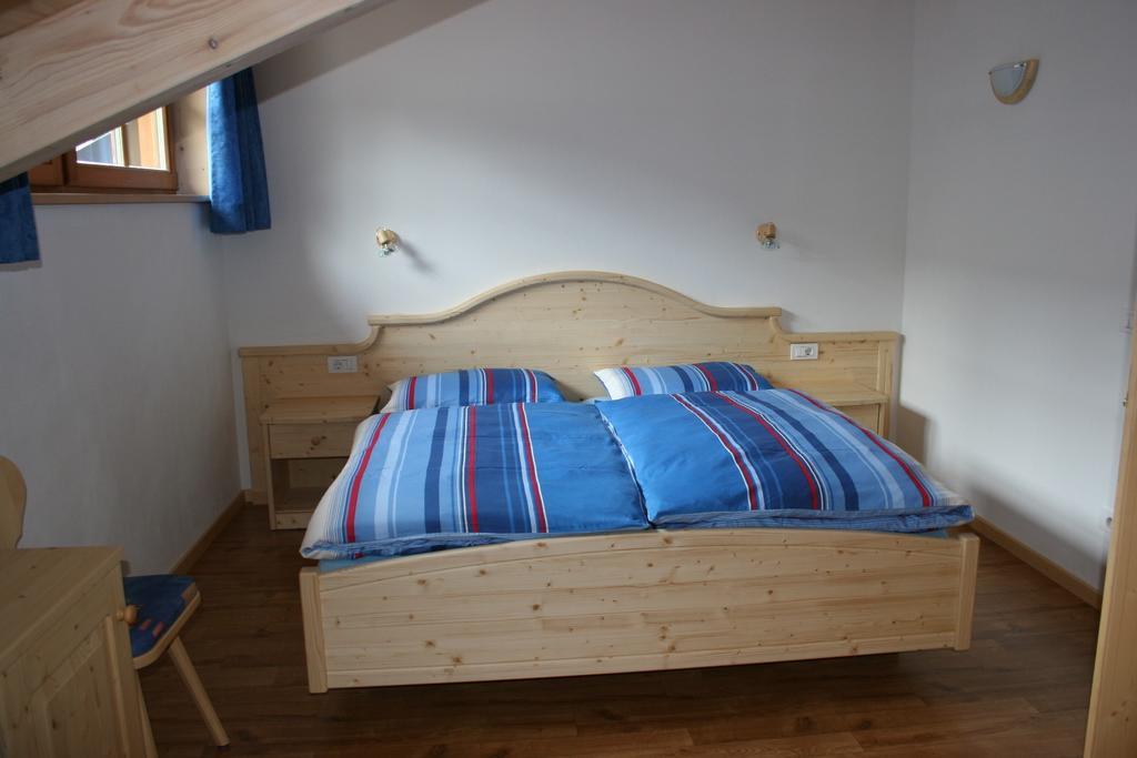 Valtnerhof Appartement Innichen Kamer foto